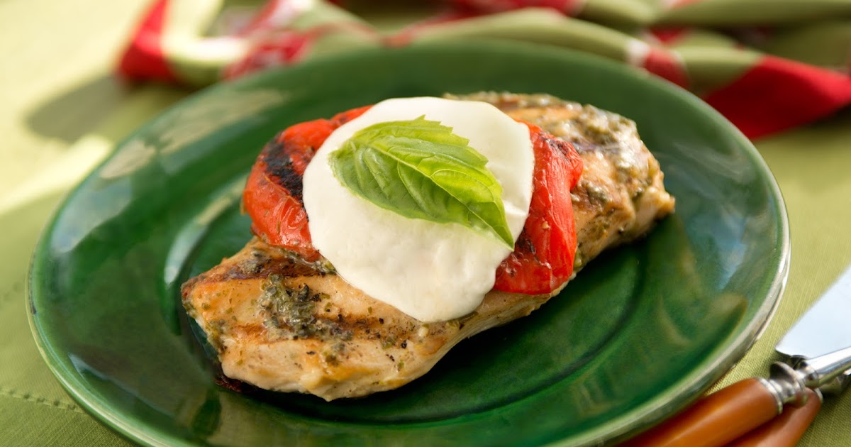 Meals, Heels, and Cocktails: Grilled Pesto Chicken with Roasted Pepper