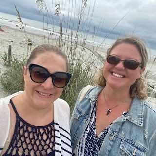 SURFSIDE BEACH, SC IN FRONT OF HOLIDAY INN OCEANFRONT HOTEL