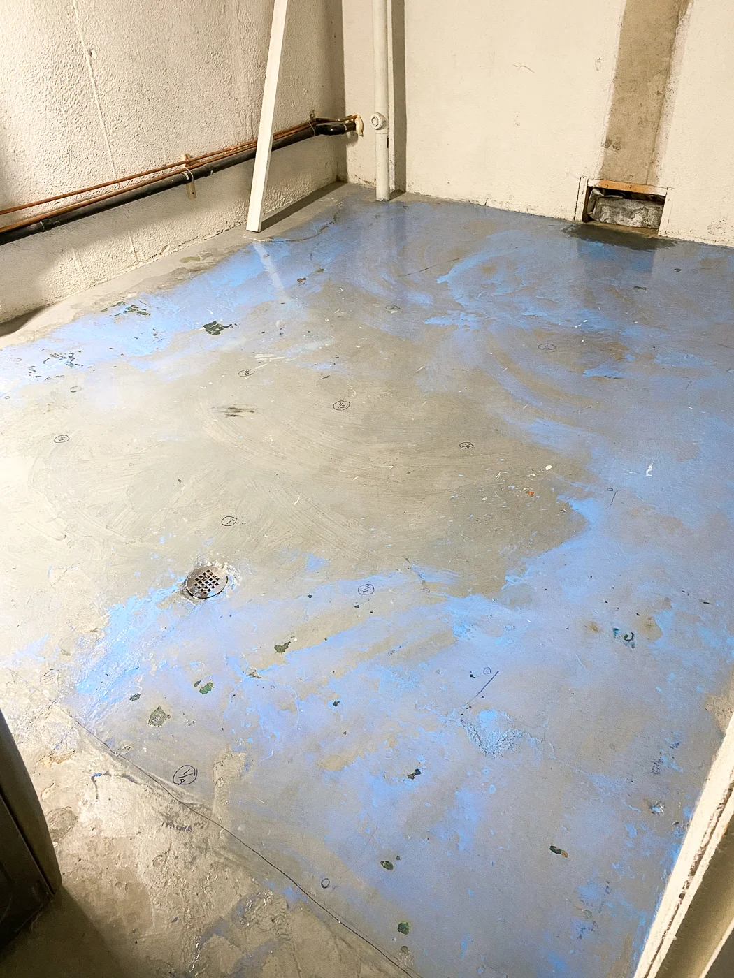 self leveling concrete basement floor, how to level cement basement floor