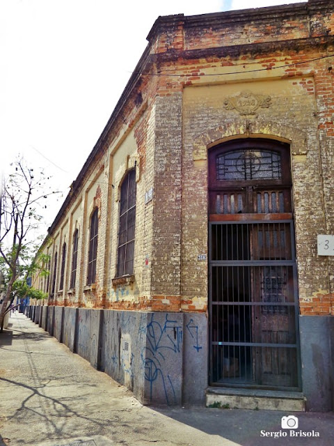 Vista ampla de antiga Edificação fabril Tombada na Rua Monsenhor Andrade - Brás - São Paulo