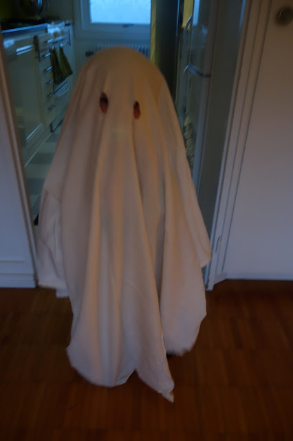 halloween maskerad spöke hemmagjort lakan