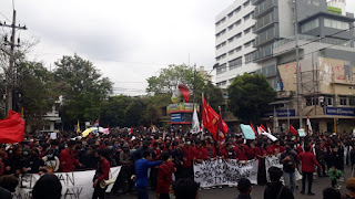Tanggapi Pengesahan UU Omnibus Law, GERAMM Adakan Demo Di DPRD Kota Malang
