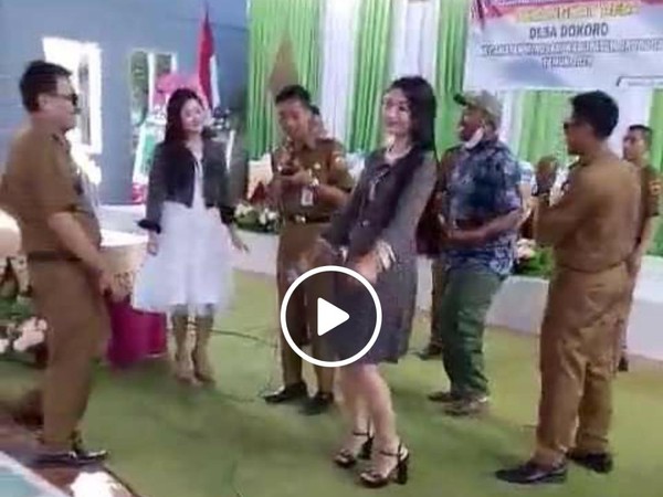 Viral Video Kades Joget Bareng Biduan, Bupati Grobogan ...