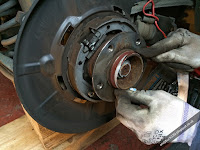 BMW E92 335i rear hub and parking brake cleaning