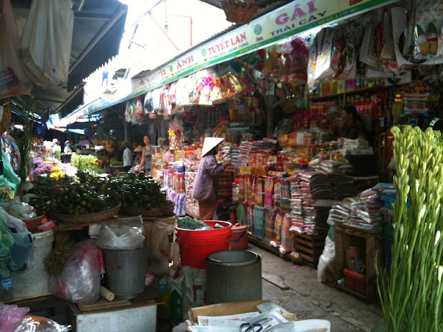 Con Market in Da Nang - A Magnet For Foodies 1