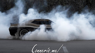 TITAN 2015 Dodge Challenger RT Scat Pack Burnout 2