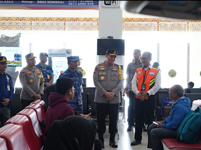 Kapolda Riau Tinjau Arus Mudik di Terminal AKAP dan Bandara Sultan Syarif Qasim II Pekanbaru