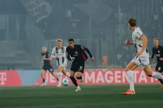 Liverpool open negotiations with Frankfurt for the transfer of Hugo Ekitike