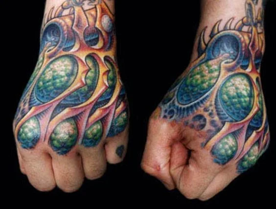 mejores tatuajes biomecánicos del mundo