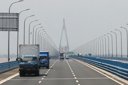 Hangzhou Bay Bridge 005