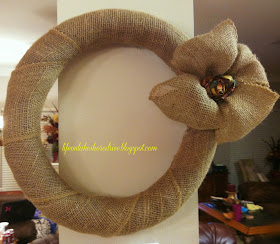 alt="Fall Burlap wreath tutorial"