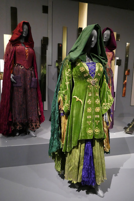 Hocus Pocus 2 movie costumes