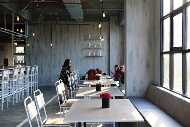 The Sidji Kitchen and Dine: Industrial Design Restaurant di Jogja Barat