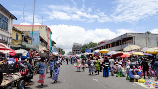 Accra has a busy market and its great to watch people in their habitat