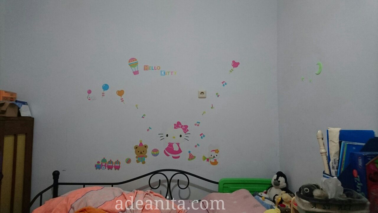 Ocehan Ade Anita 4 Tips Memasang Wallpaper Di Dinding Ruangan Anda