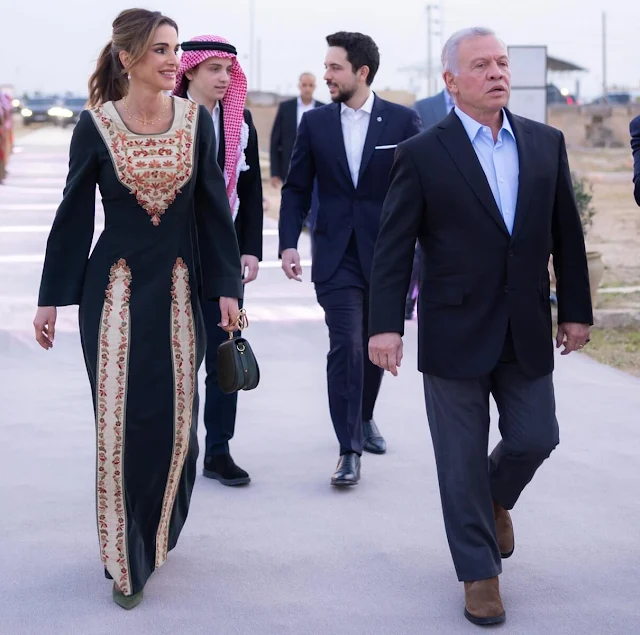 Queen Rania wore a Palestinian embroidery traditional long thoub dress by Kumbaz Fashion House. Jennifer Chamandi