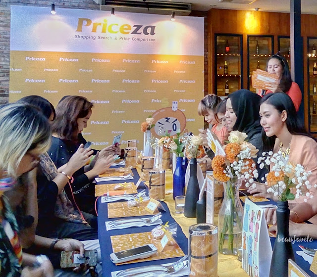 MC Ankatama membuka acara Priceza Indonesia Intimate Blogger Gathering