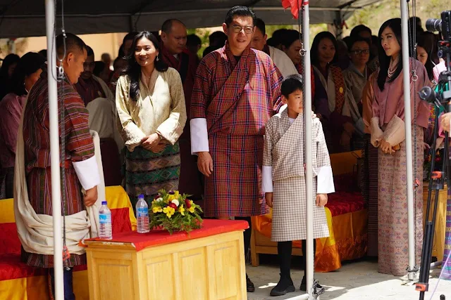 King Jigme Khesar Namgyel, Queen Jetsun Pema, Princess Sonam, Princess Dechen and Princess Eeuphelma