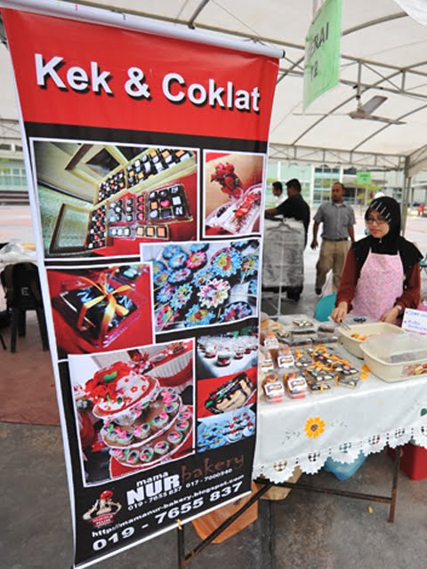 Khidmat mereka bentuk banting dan banner ~ MAMANUR BAKERY JM0672832-U