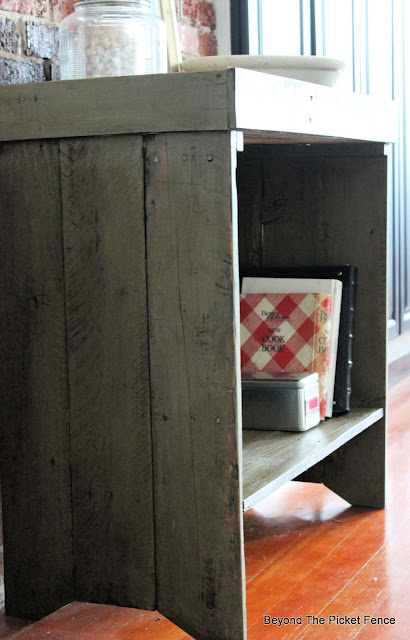 Primitive Dry Sink Made from Pallets