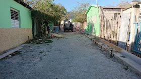 Residentes de Barrio Arriba de Cabral exigen electrificación y asfaltado