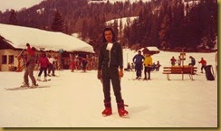 Rockers baru mau belajar main ski 1985