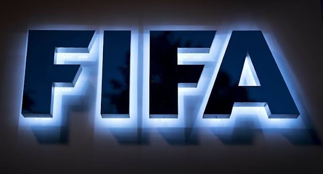 حكم مصري وحيد.. فيفا يكشف قائمة حكام مونديال قطر 2022