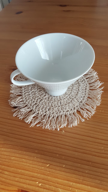 Tea-for-Two fringed crochet placemat and coasters