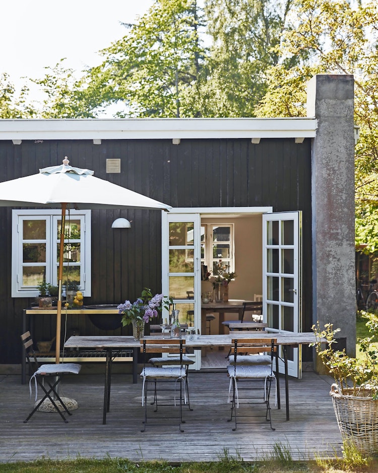 10 Idyllic Scandinavian Summer Cottages