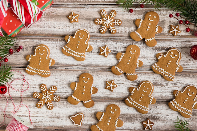 Gingerbread cookies photograph by © Suchita Kalele