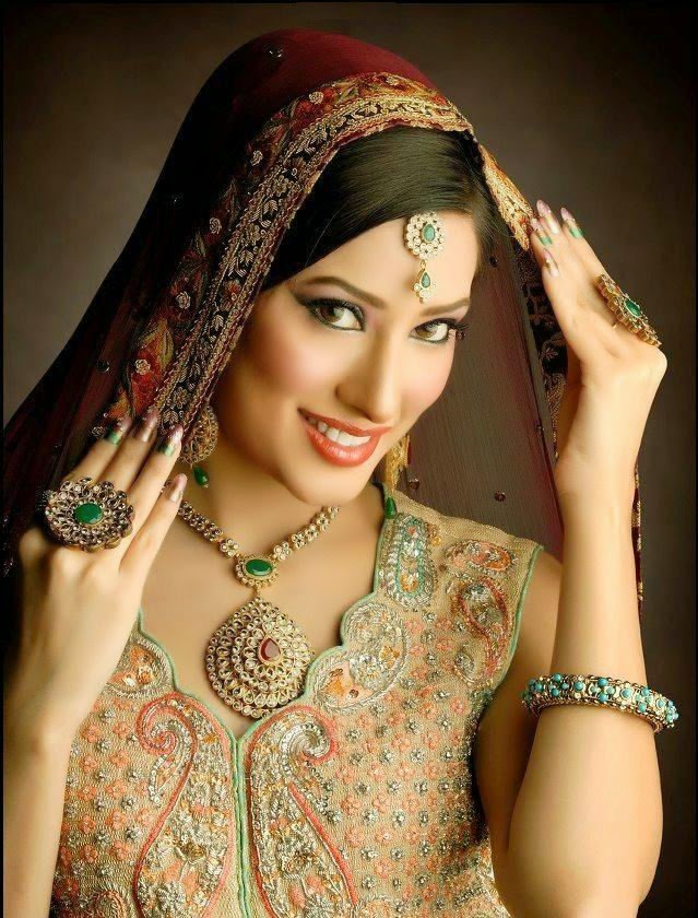 Mehwish Hayat HD wallpapers Free Download