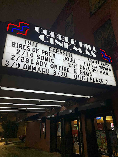Imagen 965A | Un cine de Brooklyn que anuncia sus proyecciones en febrero de 2020; Posteriormente, se pospuso el lanzamiento de A Quiet Place Part II. | Bex Walton de Londres, Inglaterra / Attribution 2.0 Generic