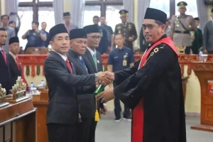 Sumpah/Janji Pimpinan DPRD