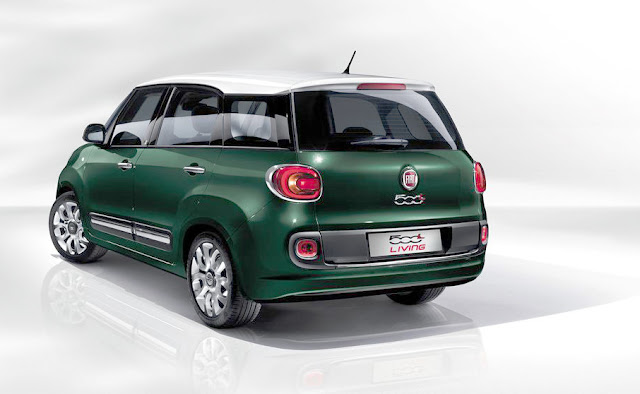 La vista posteriore della nuova Fiat 500L Living (o MPW, come si chiamerà nei paesi anglosassoni), MPV fino a 7 posti