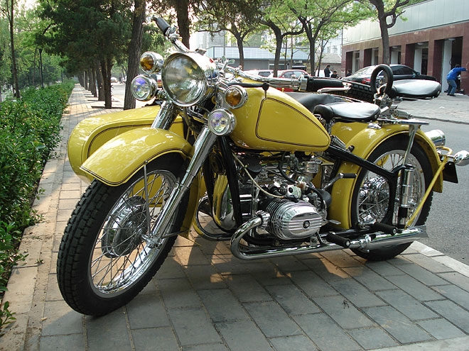 MOTORCYCLE 74: Beijing sidecar - Chang Jiang 750