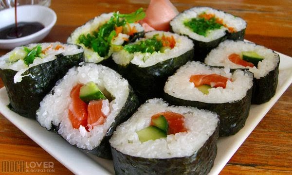 http://mocalover.blogspot.com/2013/12/resep-sushi.html