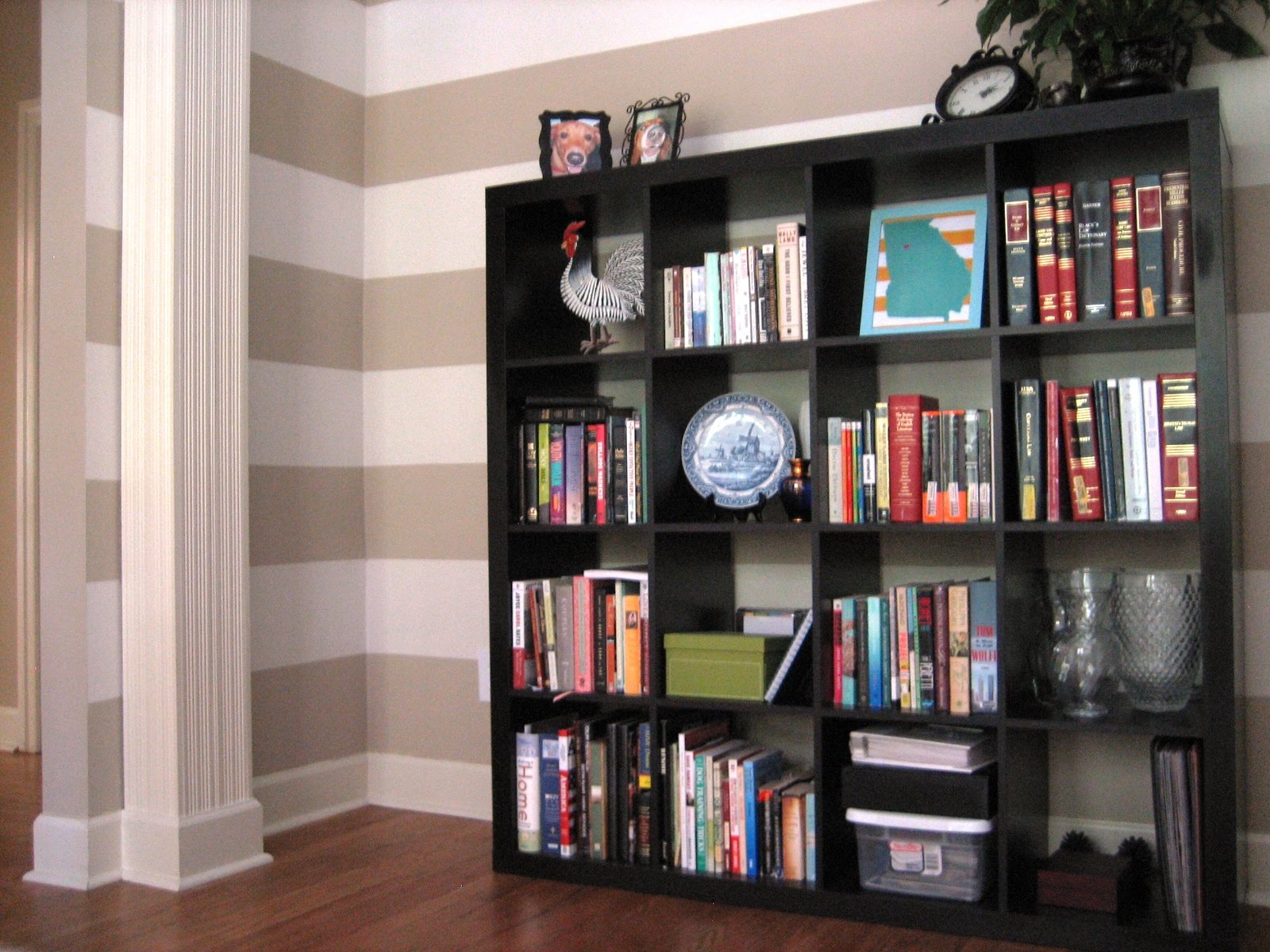 Remodelaholic Painted Horizontal Striped Office Walls