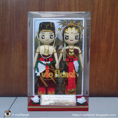 Boneka Flanel Pengantin adat Jogja