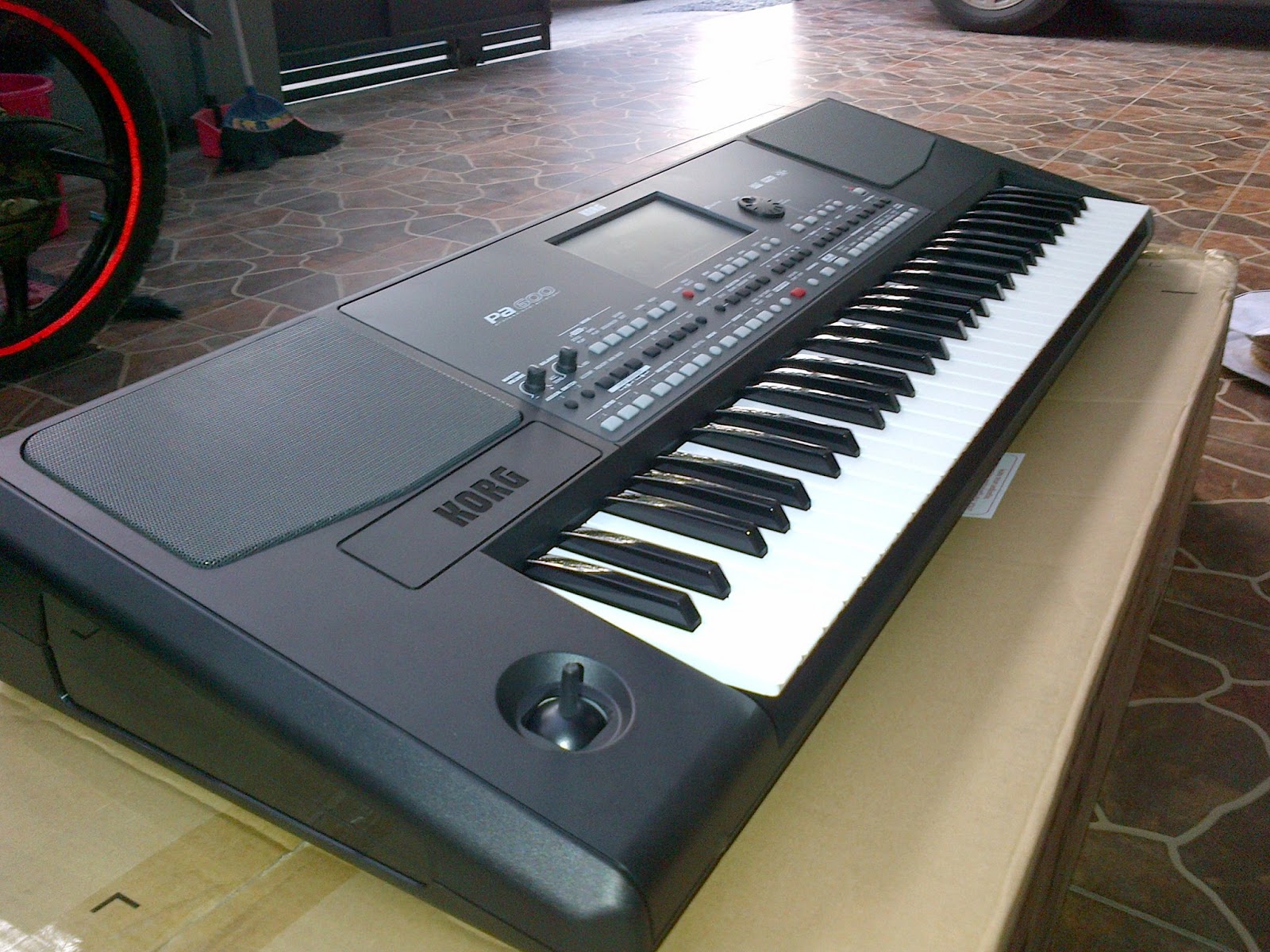 KING MUSIC BEKASI: KORG PA 600 NEW