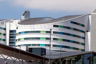 The new Queen Elizabeth Hospital (England)