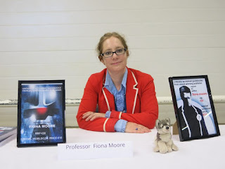 http://file770.com/wp-content/uploads/Daniel-Dern-WorldCon-2017-Helsinki-4804-Booksigning-Professor-Fiona-Moore-min.jpg