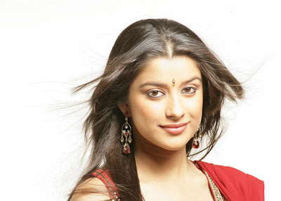 Telugu actress Madhurema pictures in Tamilposters.com