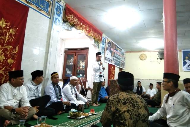  Warga Keluhkan Jalan Batusangkar-Lintau via Sungayang Kian Sempit