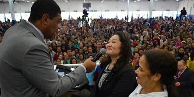 Para comprar MTV, Igreja Mundial pede para fiéis fingirem doença