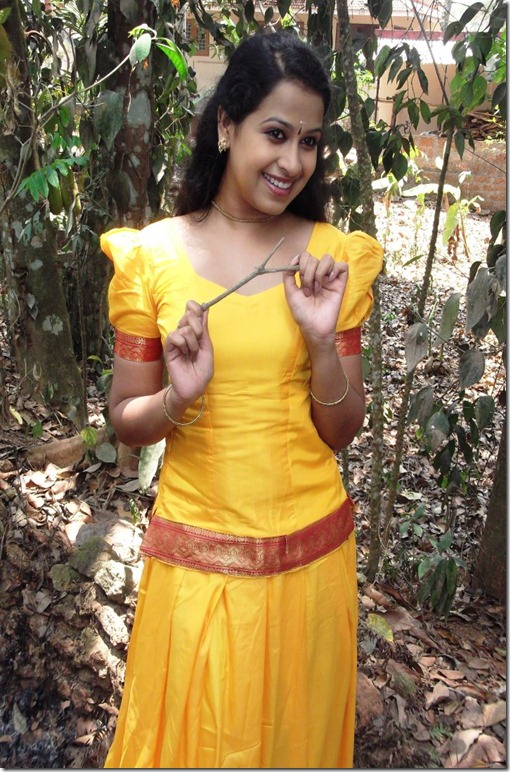 sadhika venugopal spicy pic