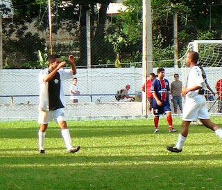 Tuia, comemora o terceiro gol