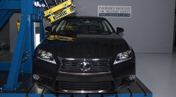 2013-Lexus-GS-Earns-IIHS-Top-Safety-Pick