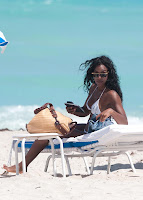 Kelly Rowland Bikini Pictures