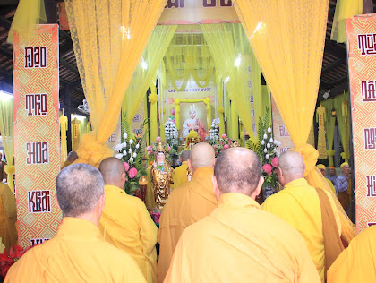 Huyện Cao Lãnh: Ban Trị sự GHPGVN huyện cùng môn đồ thất chúng trang nghiêm tổ chức Lễ tưởng niệm chung thất Trưởng lão Hoà thượng Thích Thiện Phương