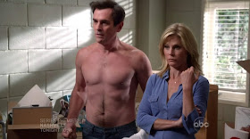 Ty Burrell Shirtless in Modern Family s4e02